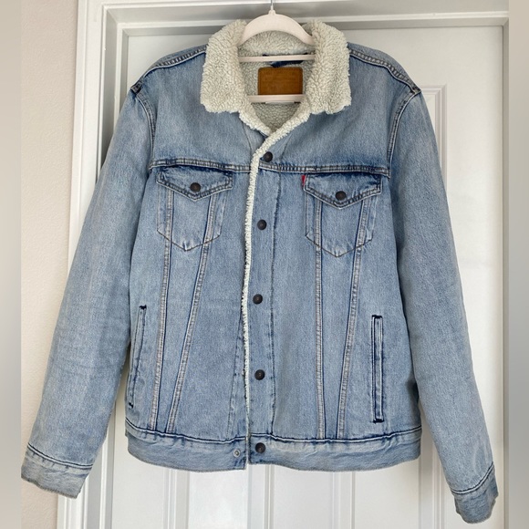 GUC Levi’s Mens Sherpa Trucker Jacket in XL - Picture 3 of 6